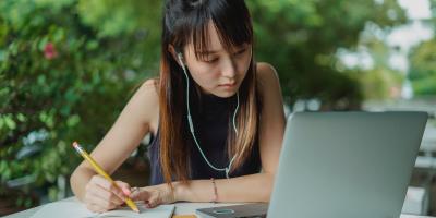 Studia medyczne a rzeczywistość. Jakie wyzwania w pracy czekają na młodych lekarzy?